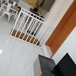 Apartament Maron 32