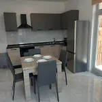 Apartament Maron 32 *